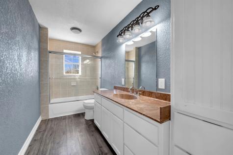 4521 River Oaks Drive Kingsland TX 78639
