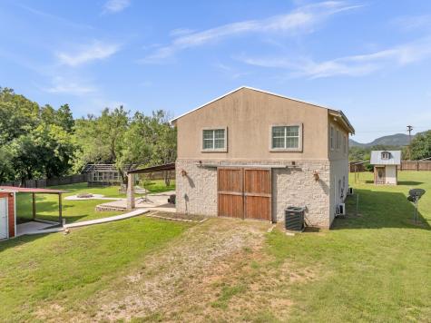 4521 River Oaks Drive Kingsland TX 78639