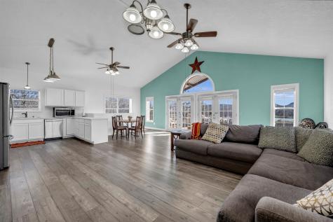 4521 River Oaks Drive Kingsland TX 78639