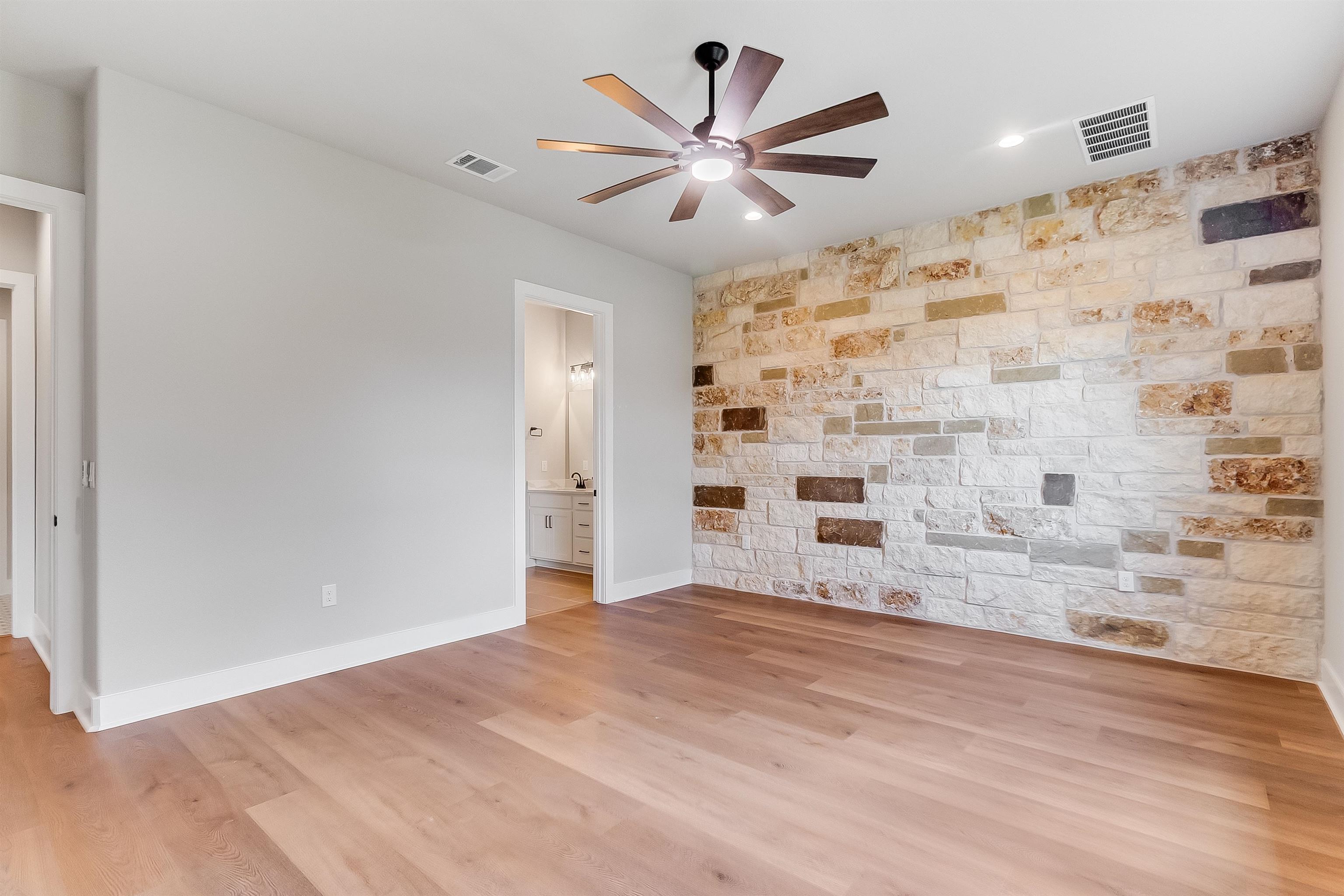 124 Draper Lane Bertram TX 78605