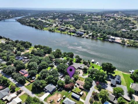 1102 Lakeshore Drive Marble Falls TX 78654