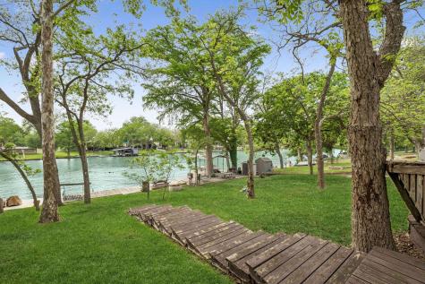 723 E Zipp Road New Braunfels TX 78130