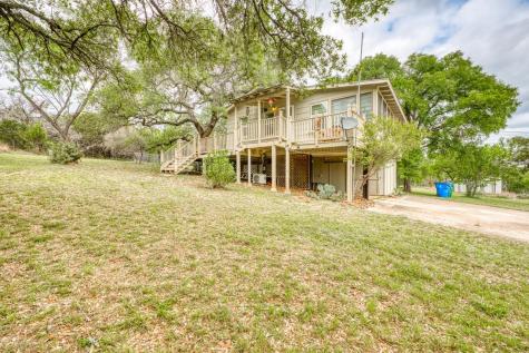 204 W Lakeshore Drive Llano TX 78643