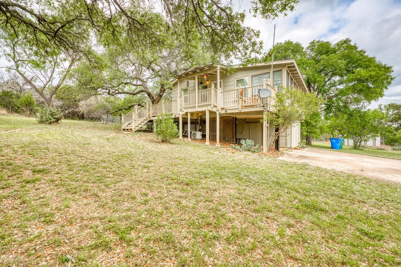 204 W Lakeshore Drive Llano TX 78643
