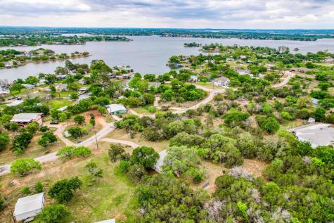204 W Lakeshore Drive Llano TX 78643