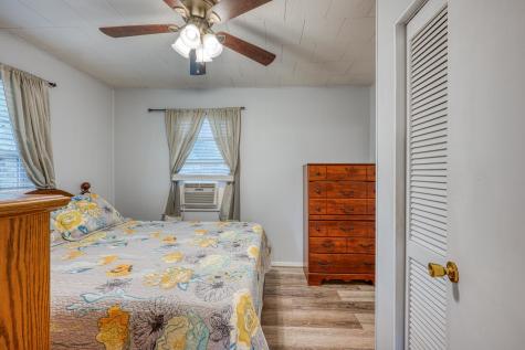 204 W Lakeshore Drive Llano TX 78643