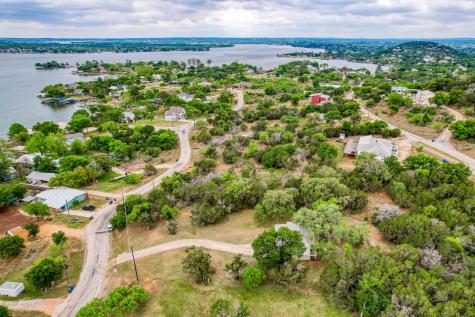 204 W Lakeshore Drive Llano TX 78643