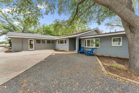 4310 River Oaks Drive Kingsland TX 78639
