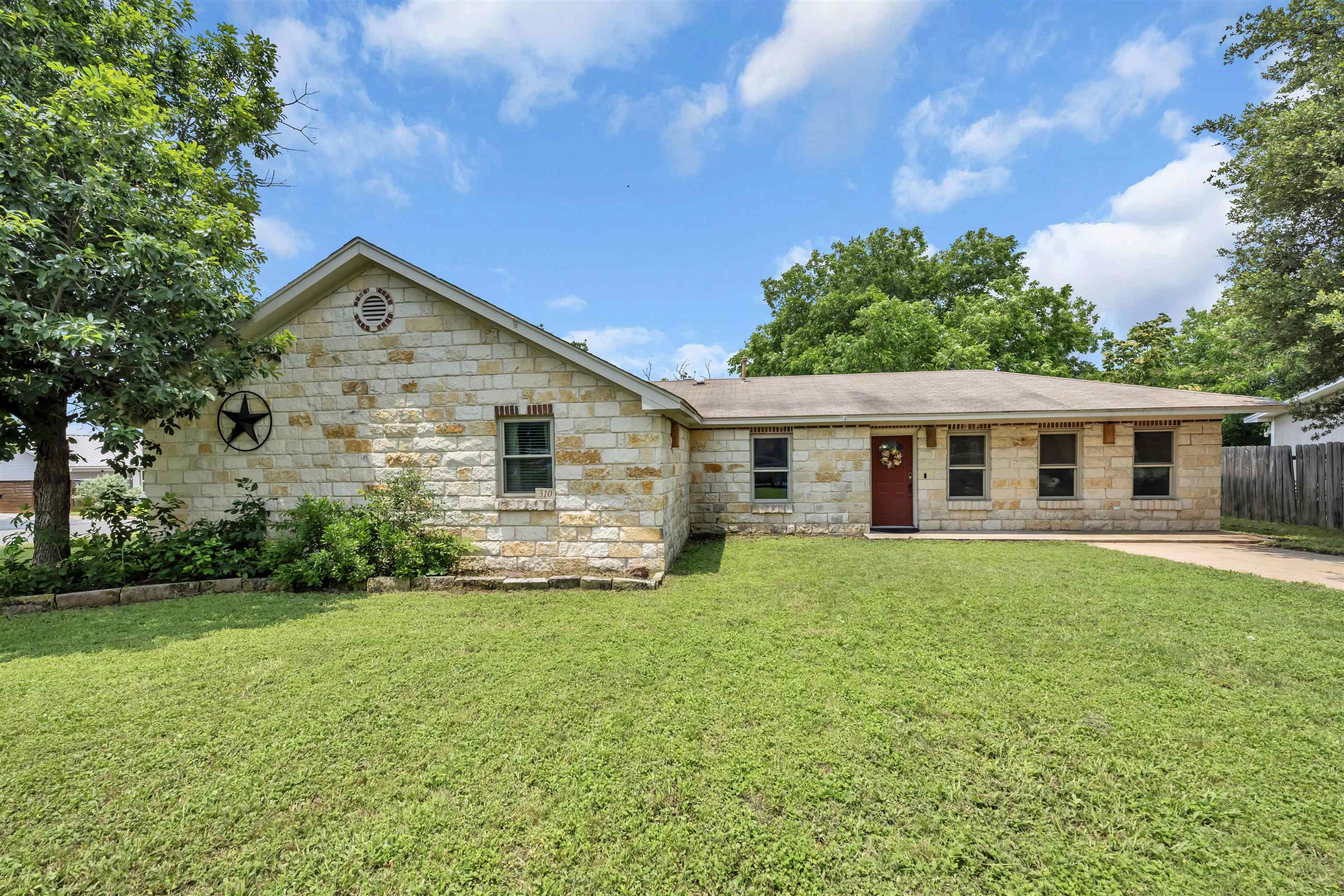 310 S Hill Street Burnet TX 78611