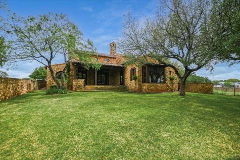 100 Milagro Horseshoe Bay TX 78657