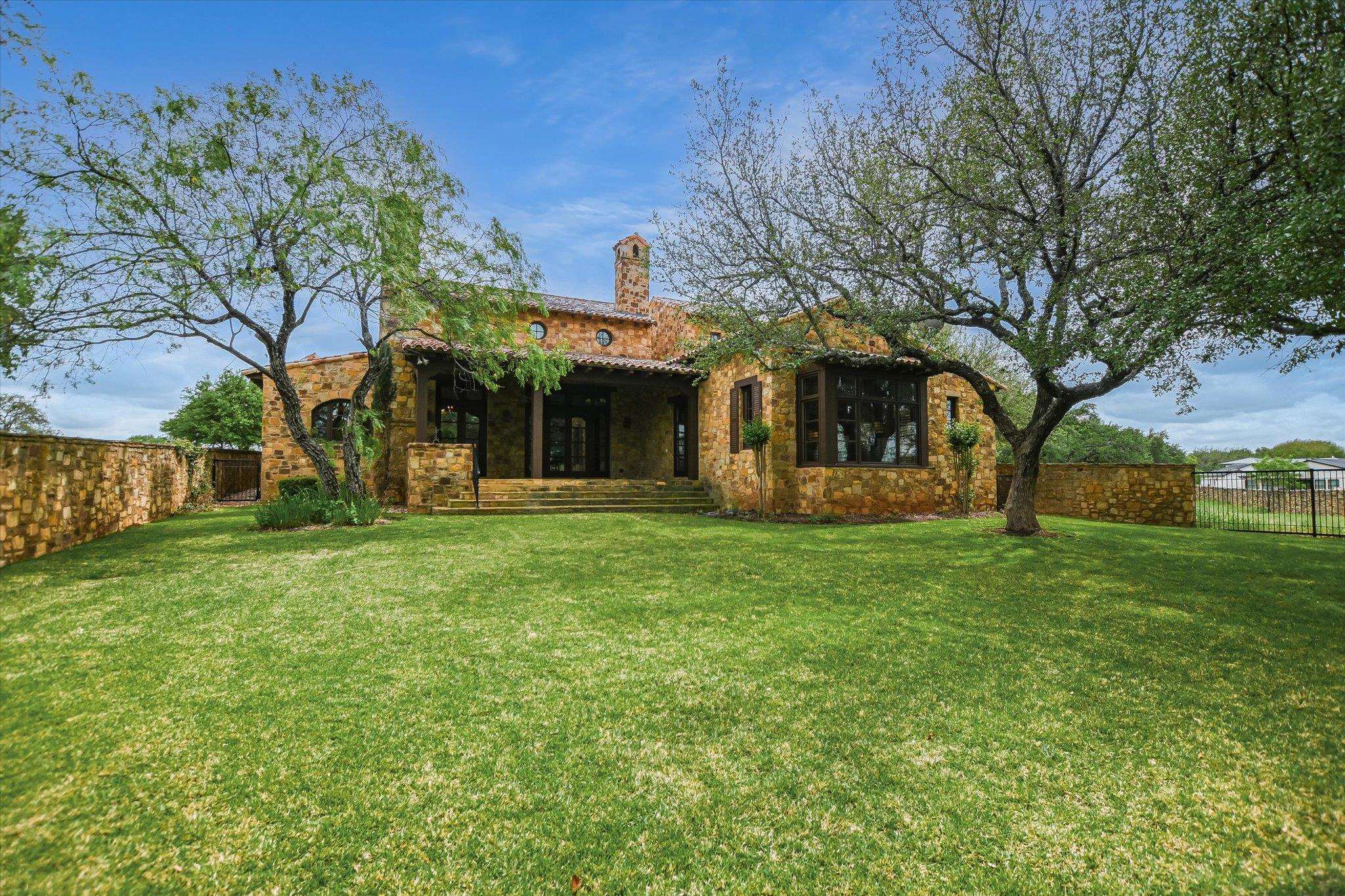100 Milagro Horseshoe Bay TX 78657