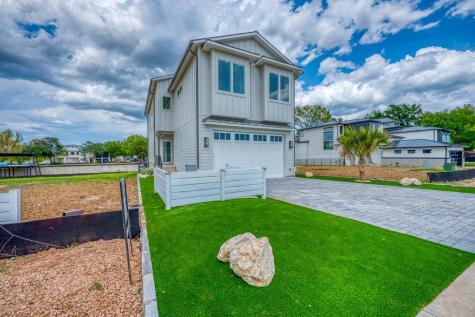 320 Lake Street Kingsland TX 78639