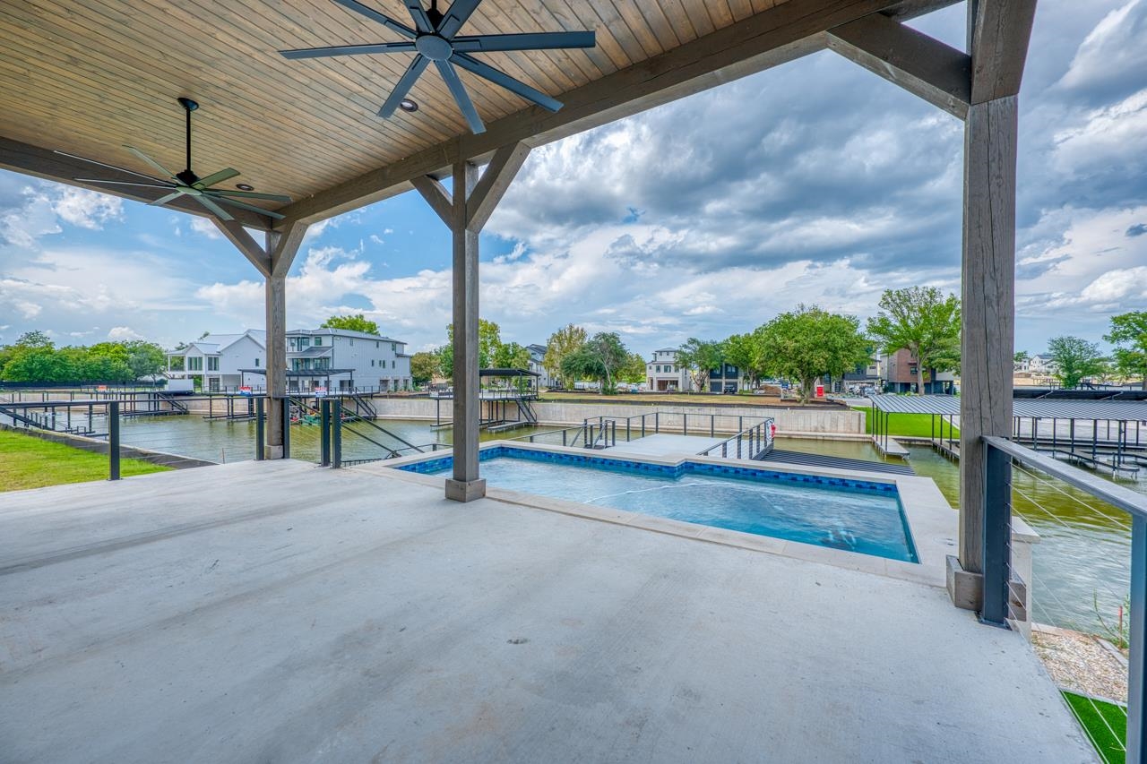 320 Lake Street Kingsland TX 78639