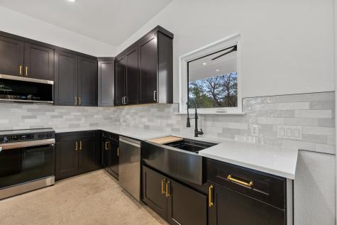 830 Woodland Hills Drive Granite Shoals TX 78654