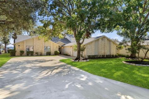 14 Beaver Island Granite Shoals TX 78654