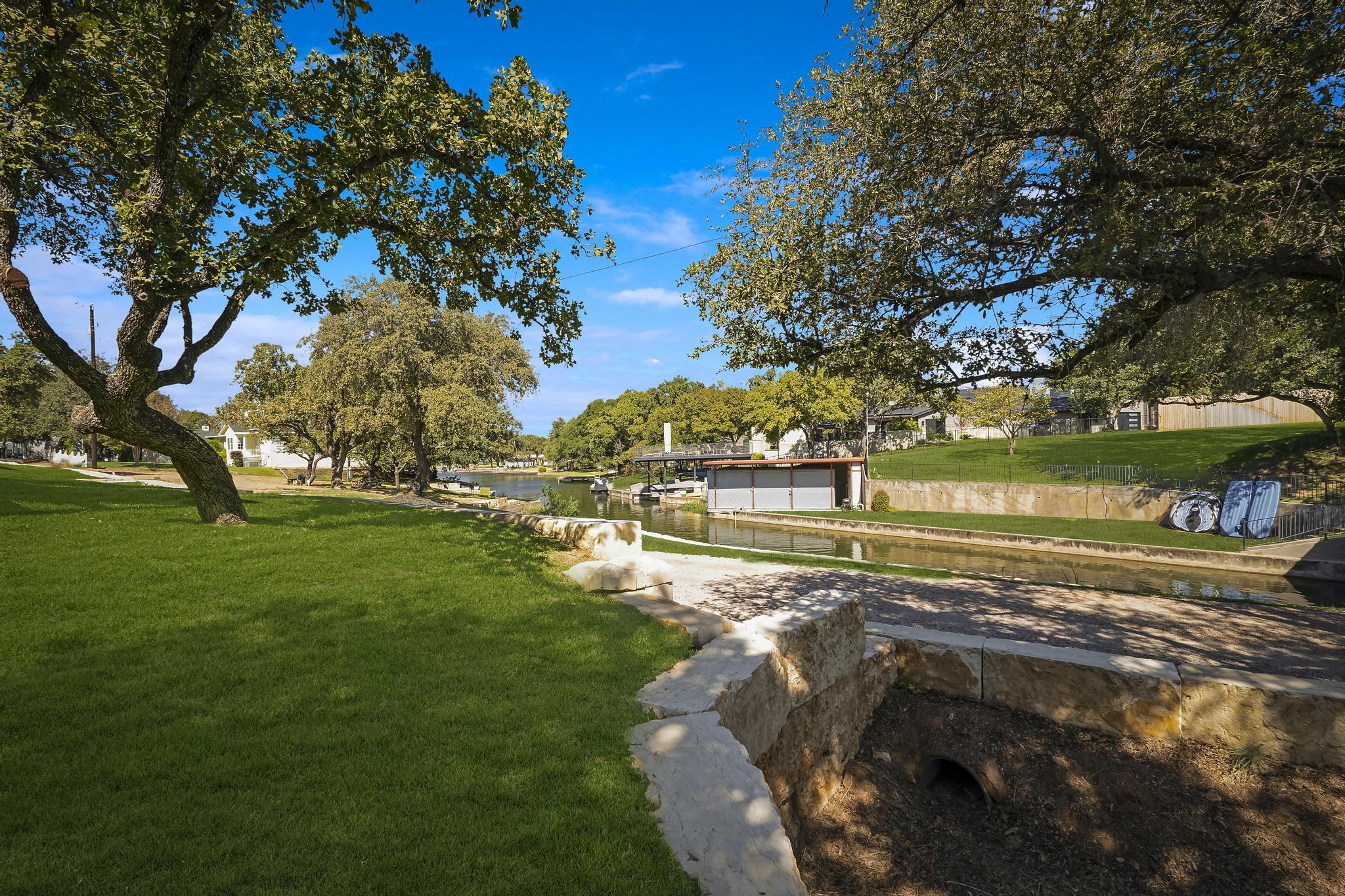 302 Castlehigh Drive Granite Shoals TX 78654