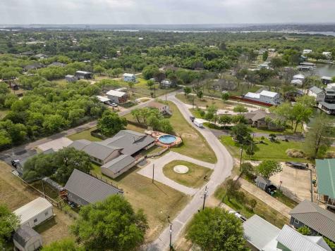 1307 Hillcrest Drive Granite Shoals TX 78654