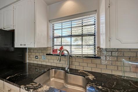 634 Broken Hills Horseshoe Bay TX 78657