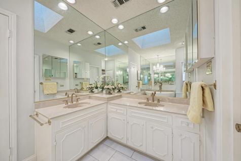 634 Broken Hills Horseshoe Bay TX 78657