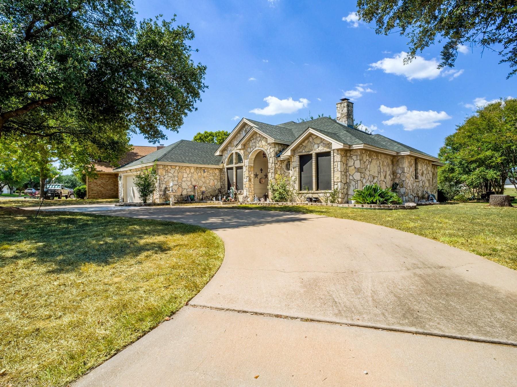 120 Meadowlakes Drive Meadowlakes TX 78654