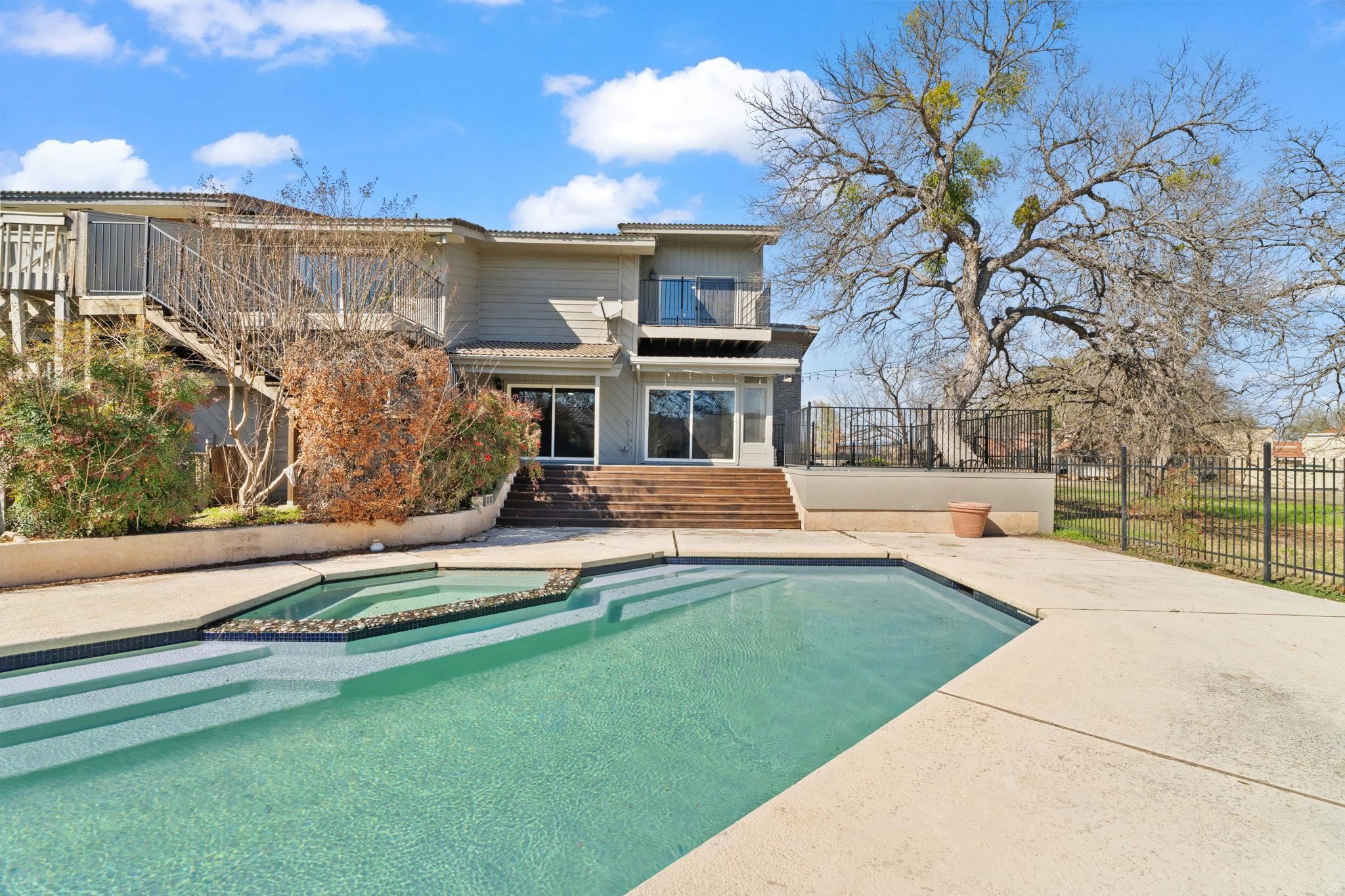 207 Free Rein Horseshoe Bay TX 78657