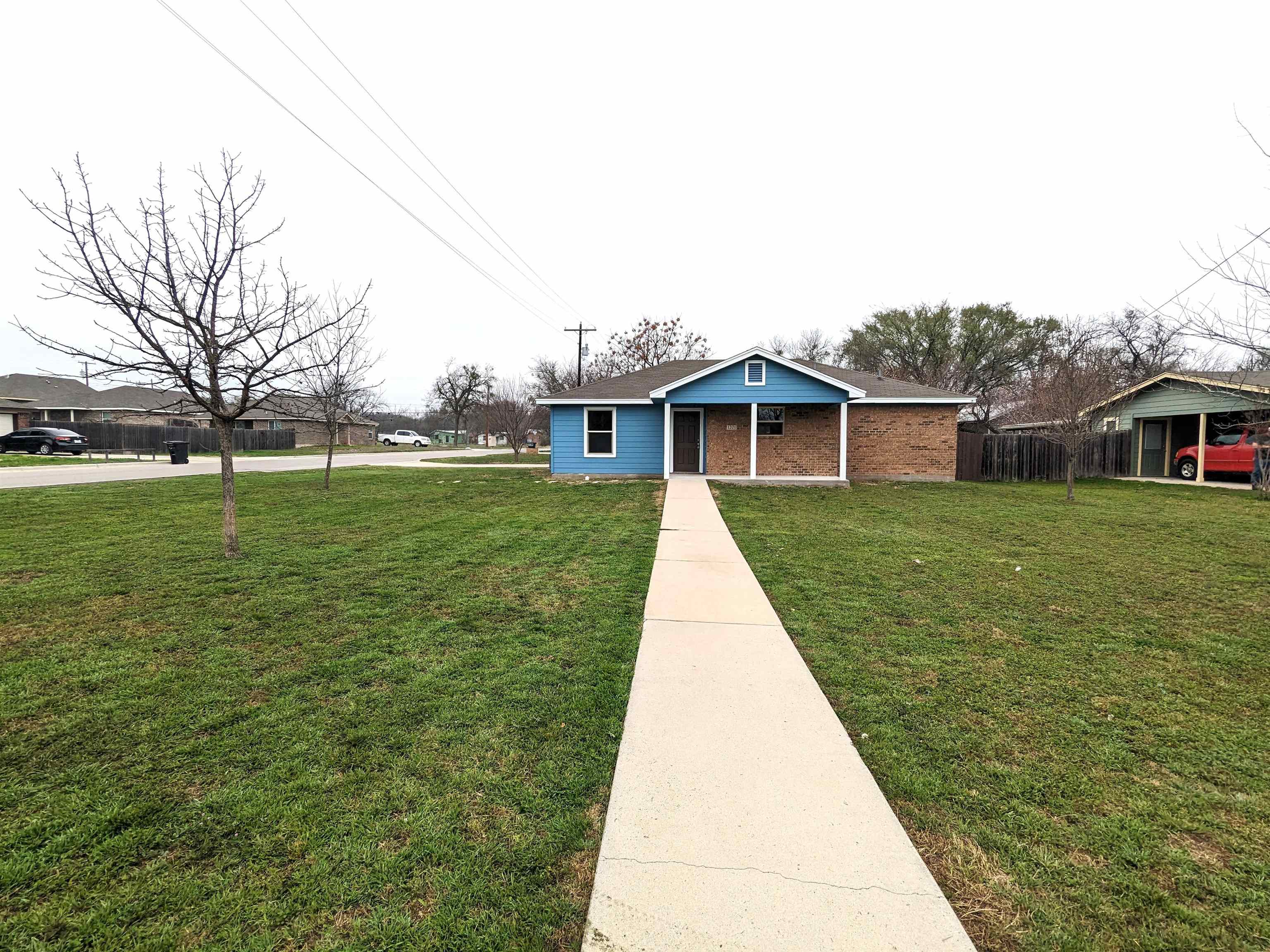 1201 E Avenue F Lampasas TX 76550