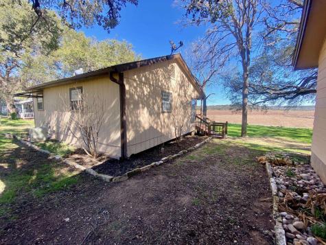 520 Tow Trail Tow TX 78672