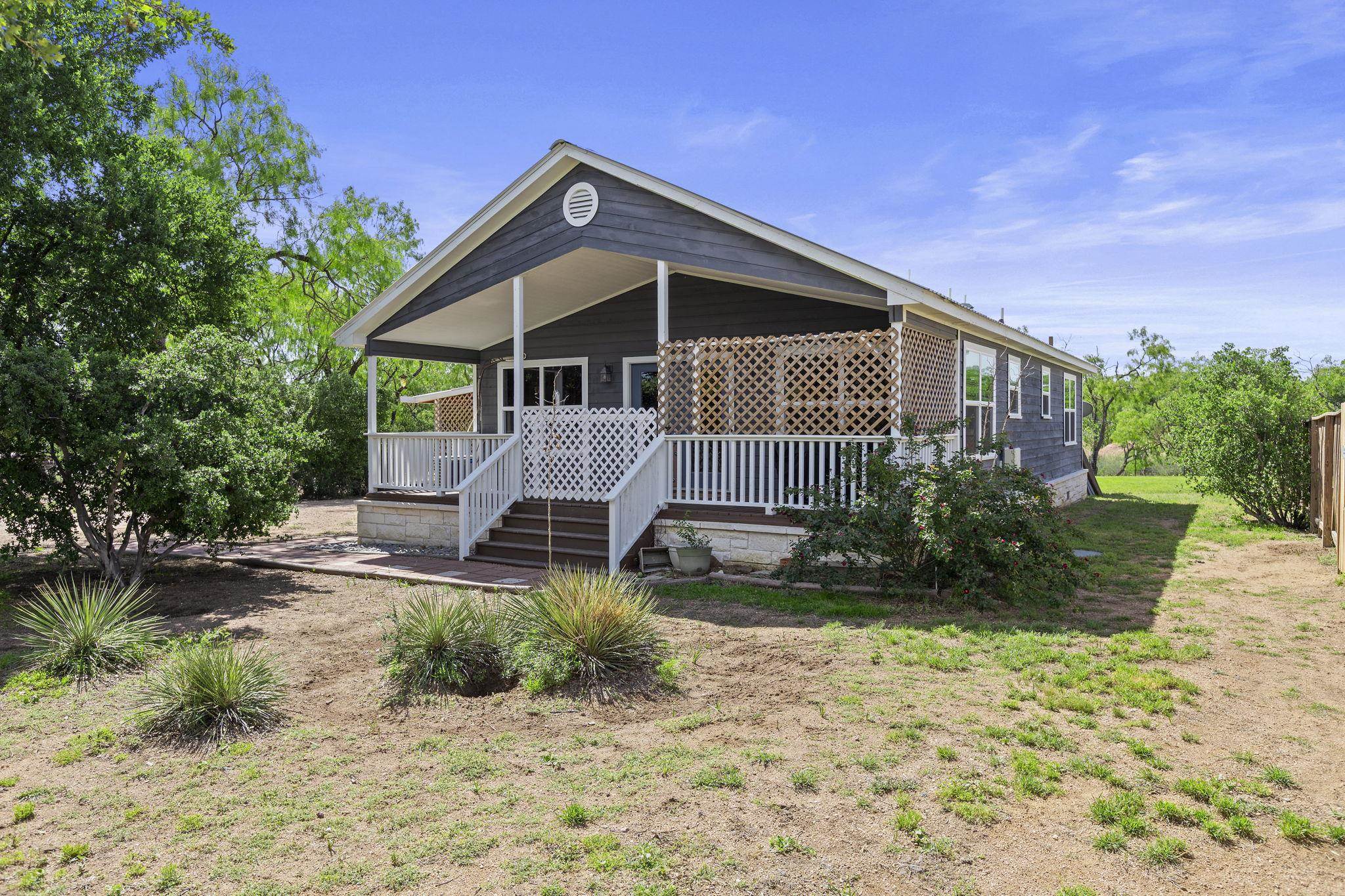 813 Airway Street Kingsland TX 78639