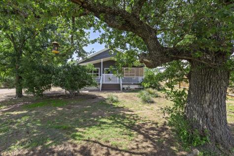 813 Airway Street Kingsland TX 78639