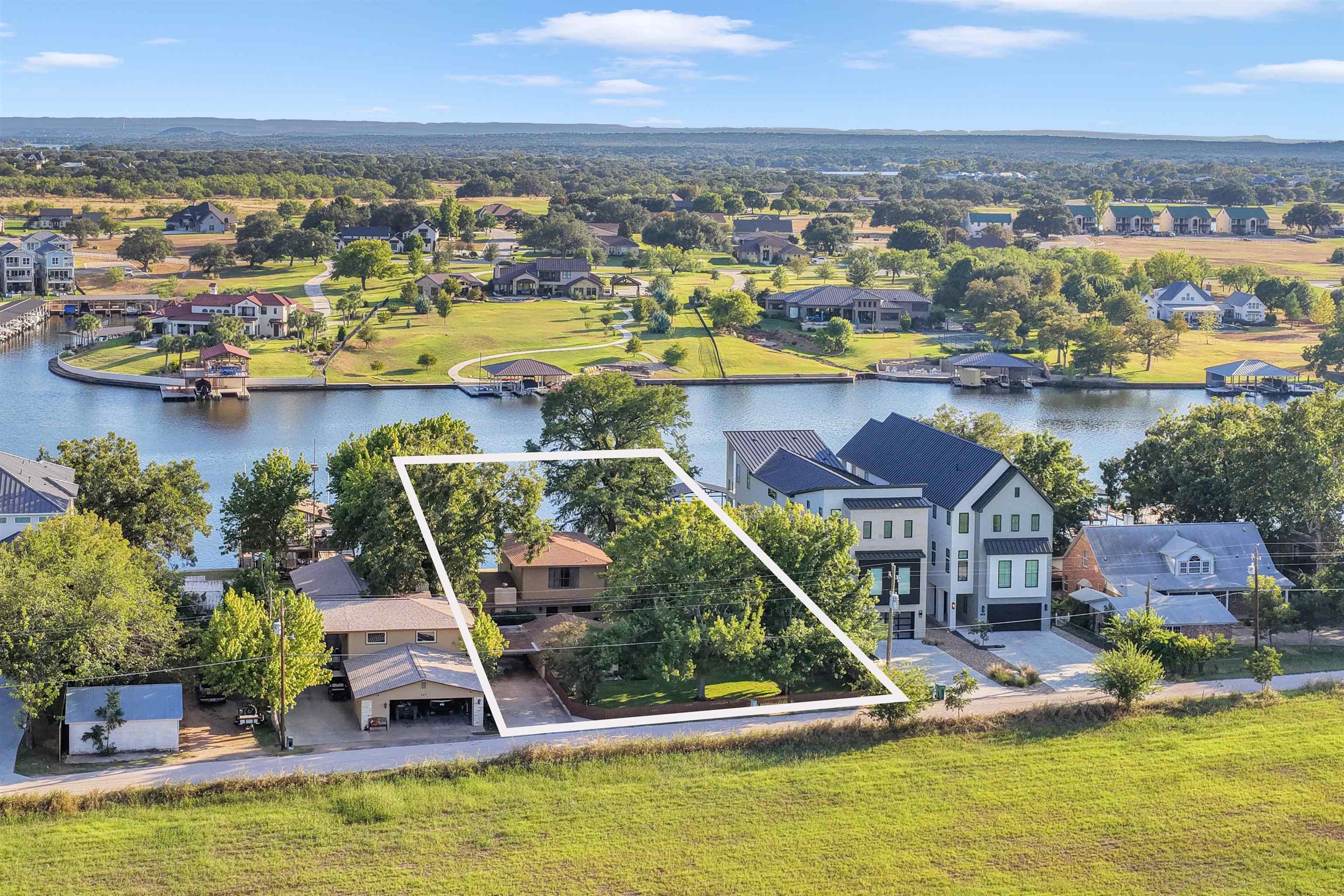 539 Ellen Williams Loop Kingsland TX 78639