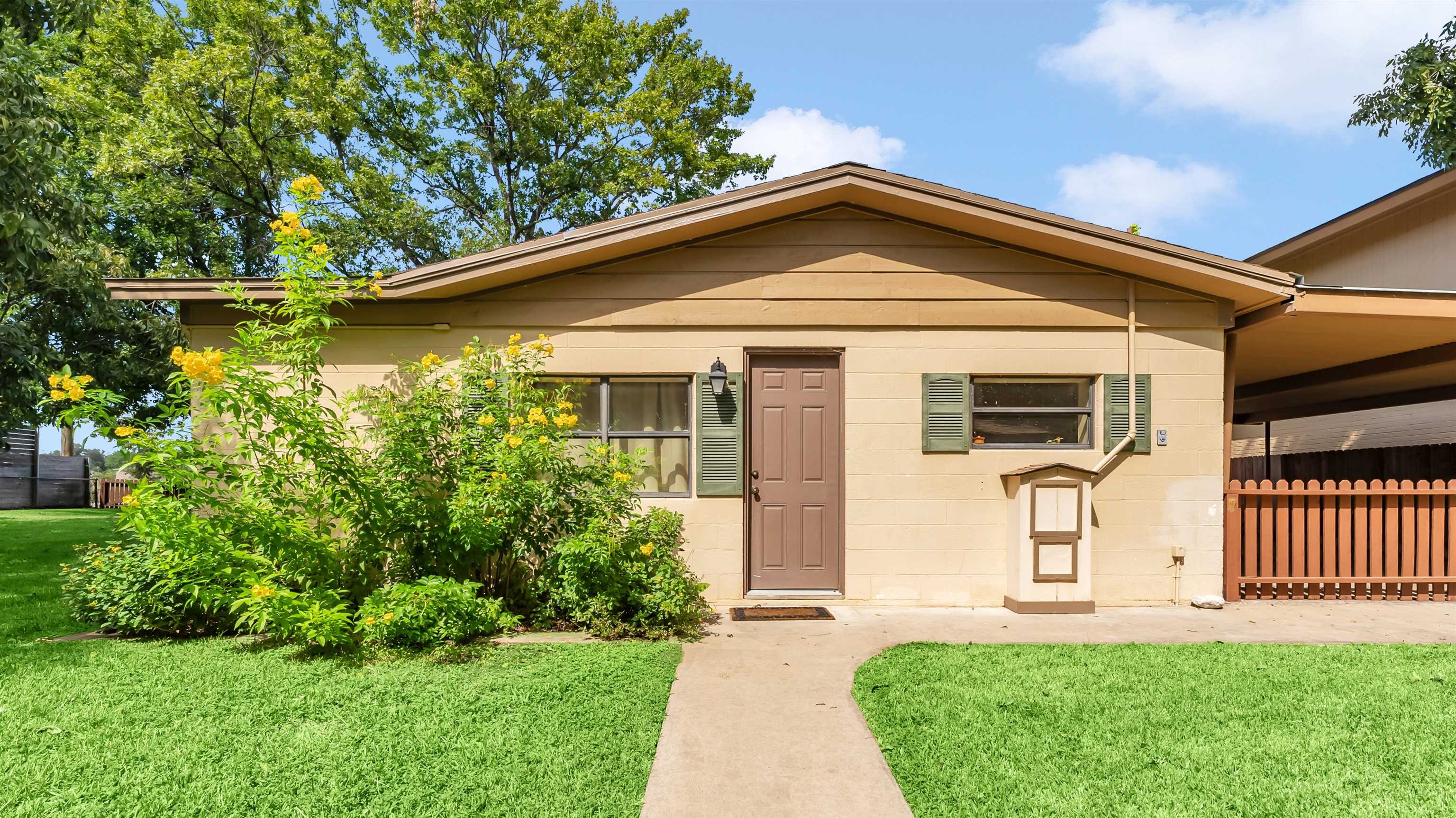 539 Ellen Williams Loop Kingsland TX 78639