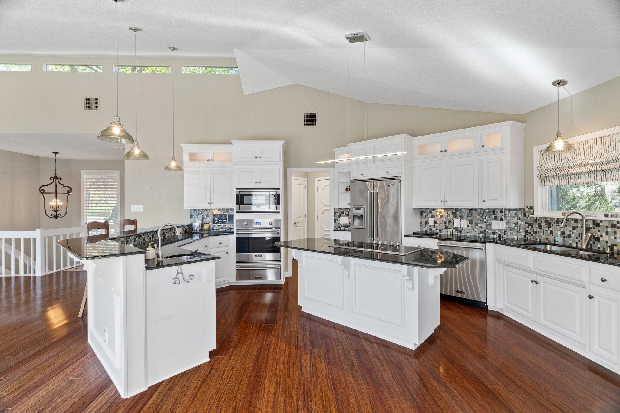 819 Broken Arrow Horseshoe Bay TX 78657