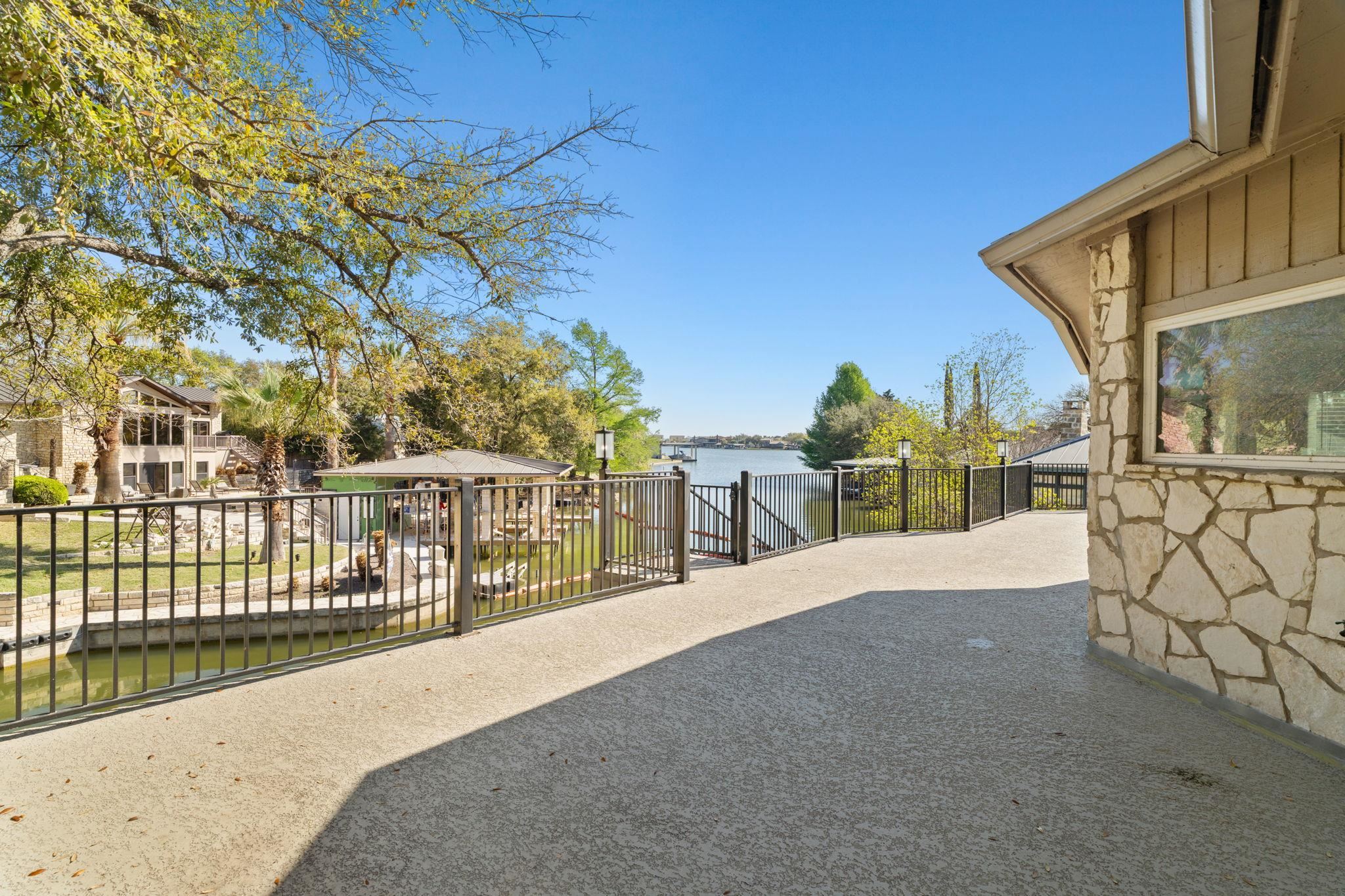 819 Broken Arrow Horseshoe Bay TX 78657