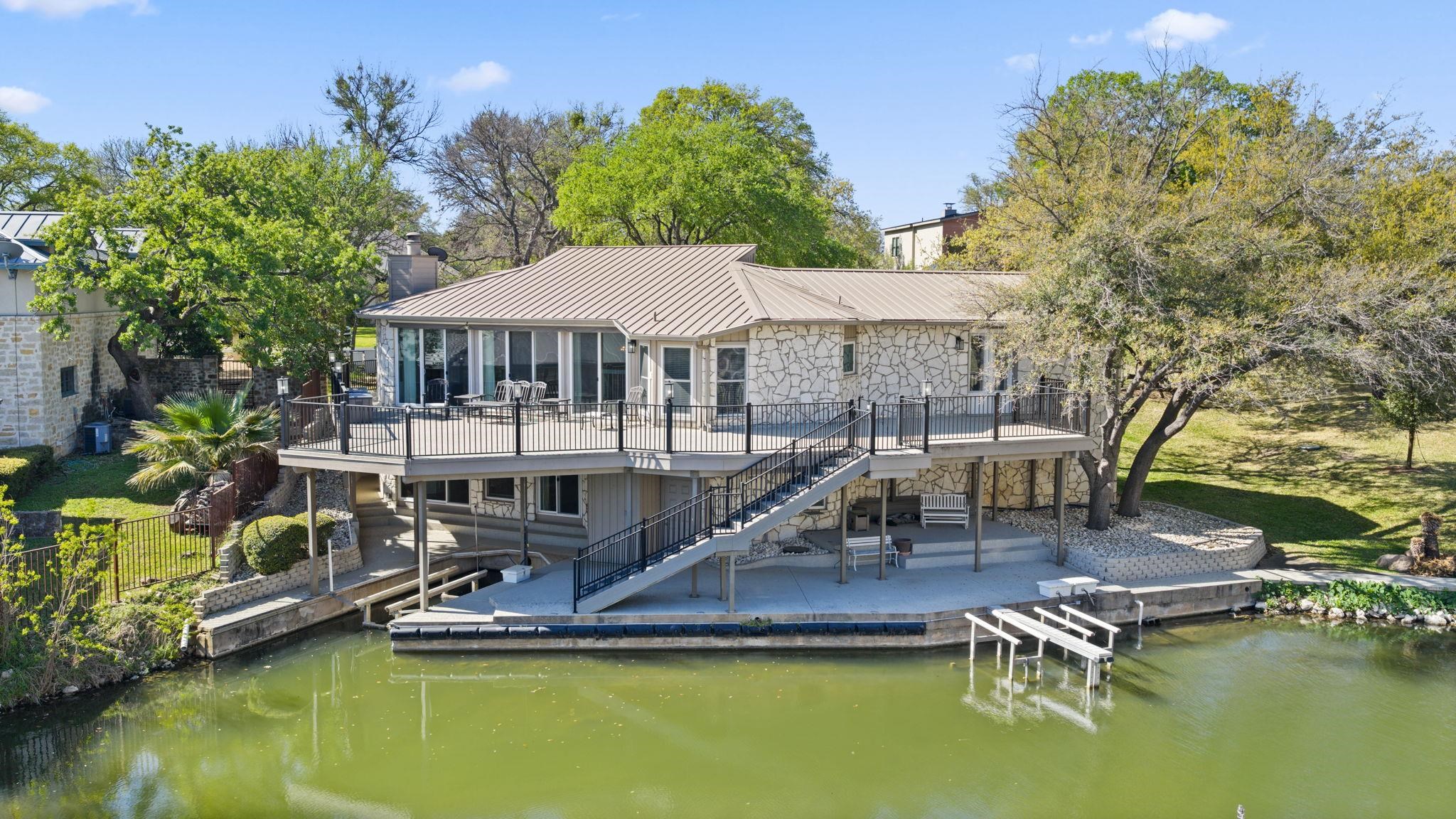 819 Broken Arrow Horseshoe Bay TX 78657