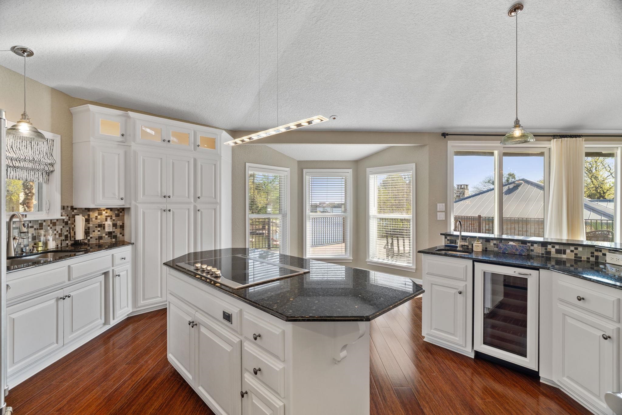 819 Broken Arrow Horseshoe Bay TX 78657