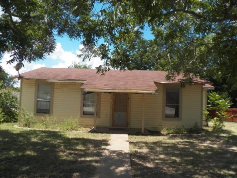 302 S Hill Street Burnet TX 78611