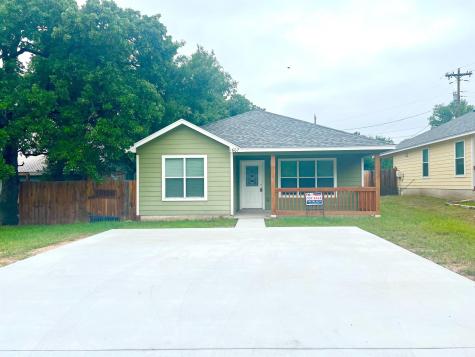 1607 Navajo Trail Kingsland TX 78639