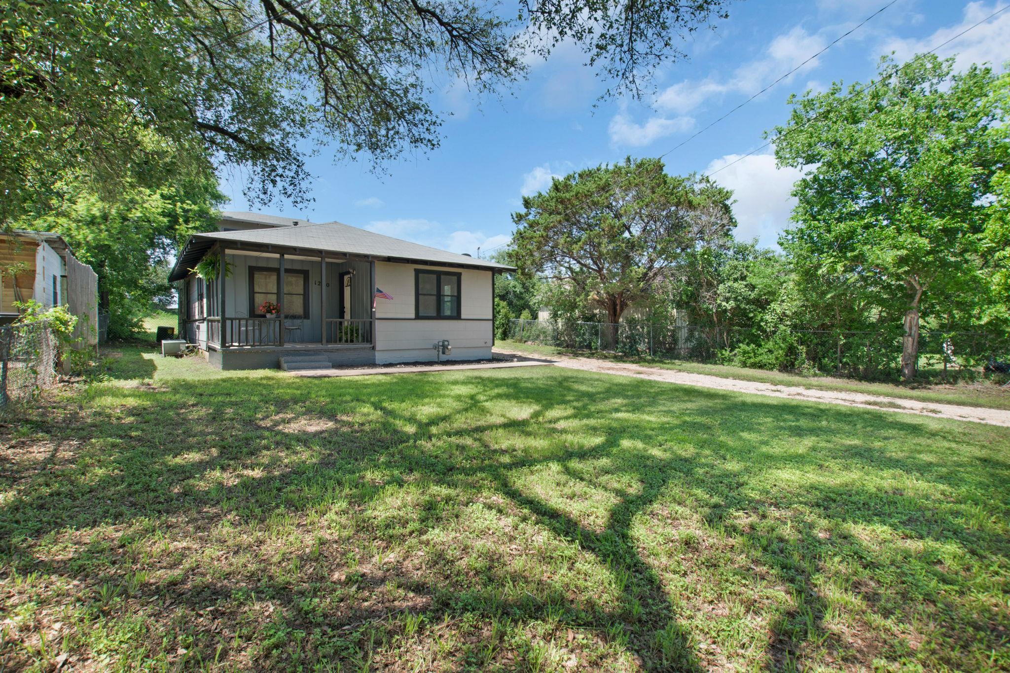 1210 Cloud Street Lampasas TX 76550