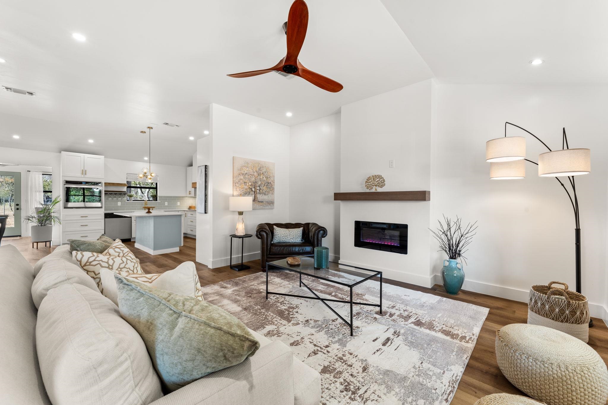702 W Oak Ridge Drive Marble Falls TX 78654