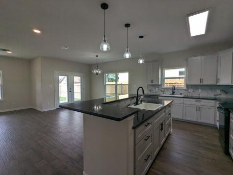 1708 E Ave G Lampasas TX 76550