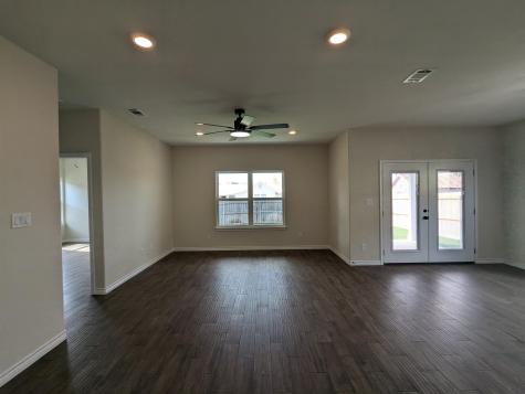 1708 E Ave G Lampasas TX 76550