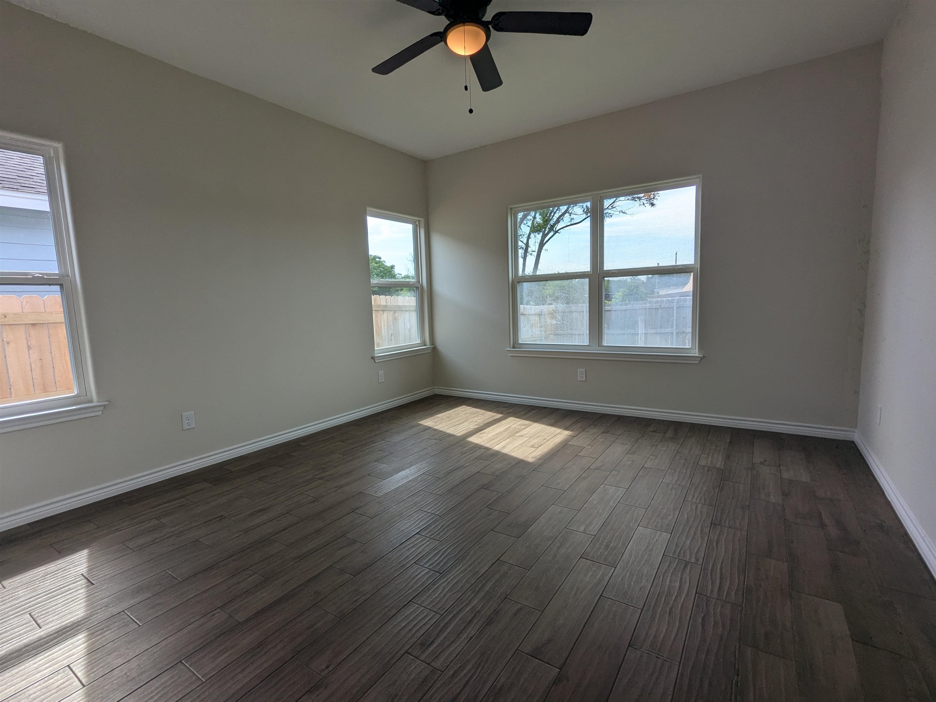 1708 E Ave G Lampasas TX 76550