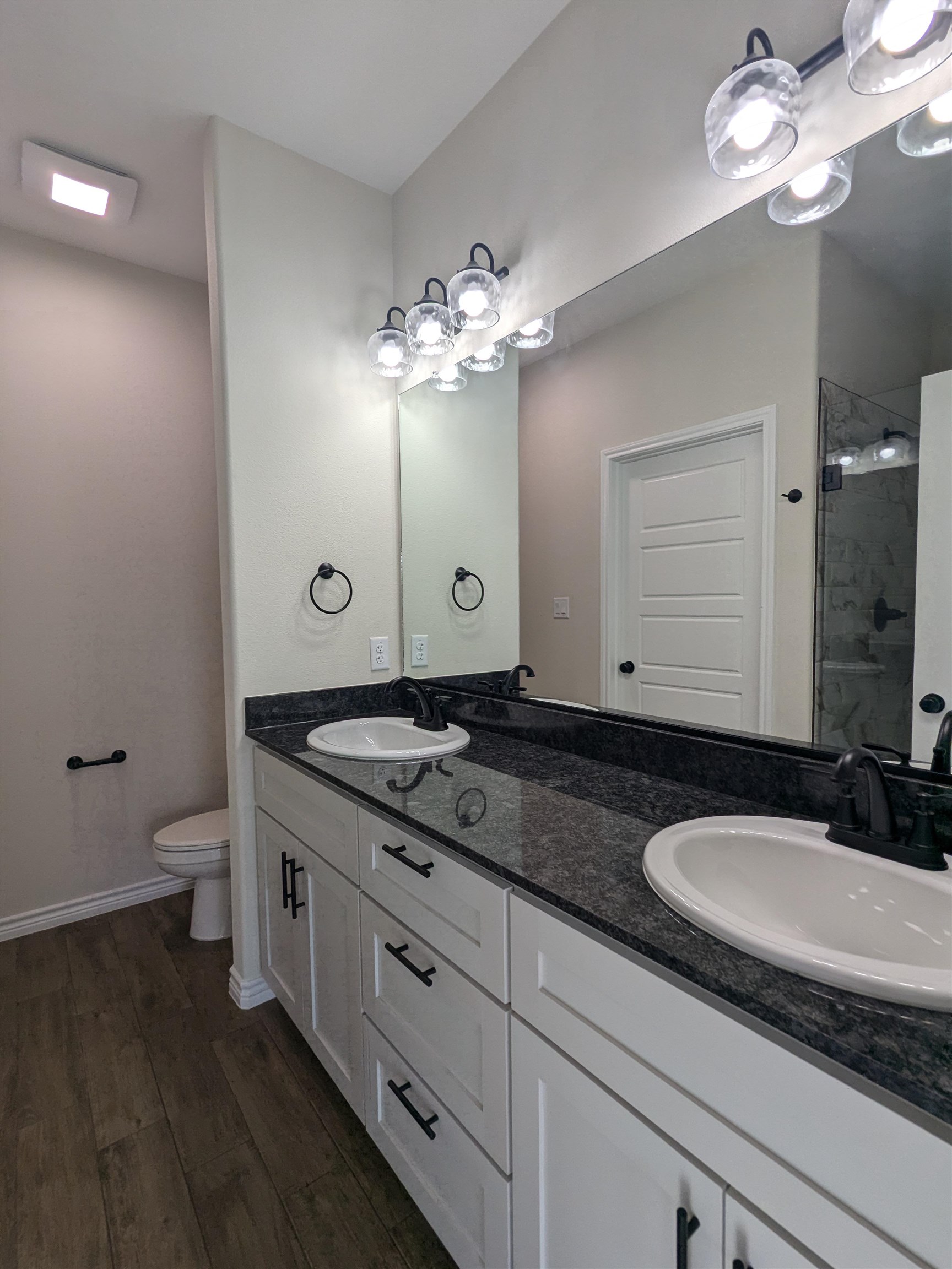 1708 E Ave G Lampasas TX 76550