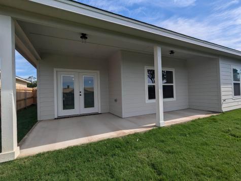 1708 E Ave G Lampasas TX 76550