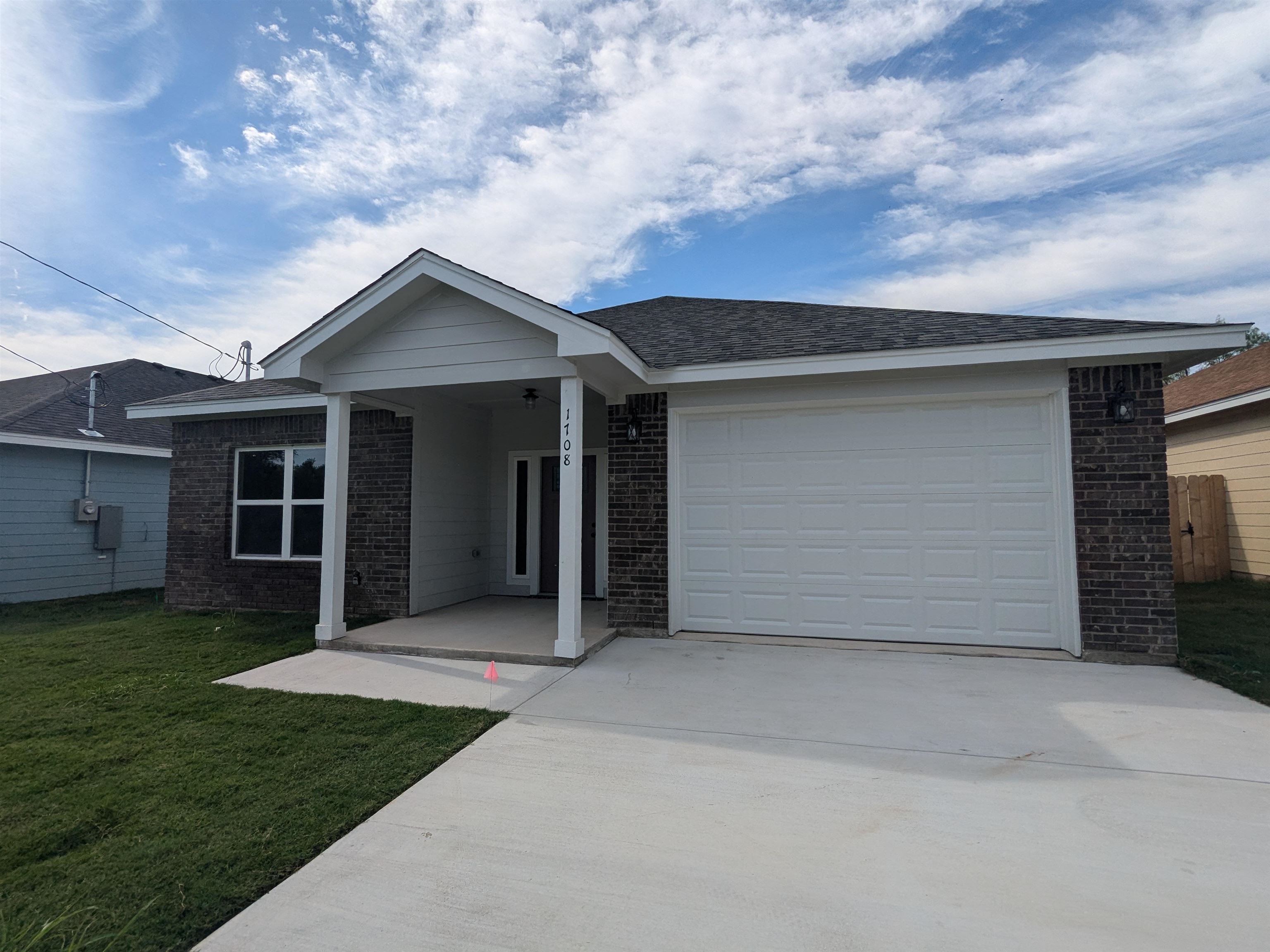 1708 E Ave G Lampasas TX 76550