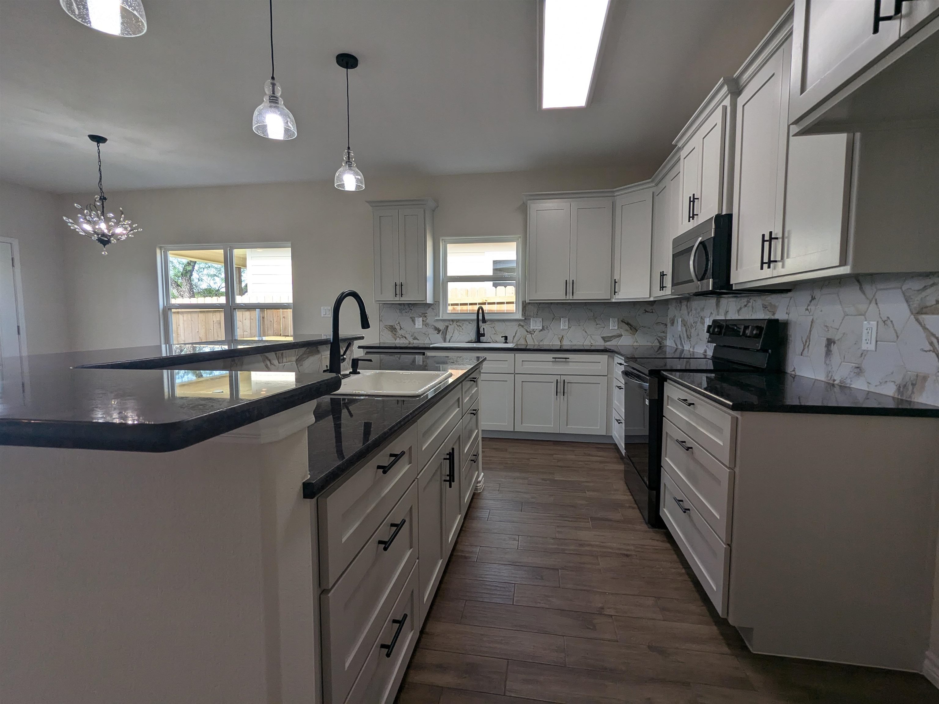 1708 E Ave G Lampasas TX 76550