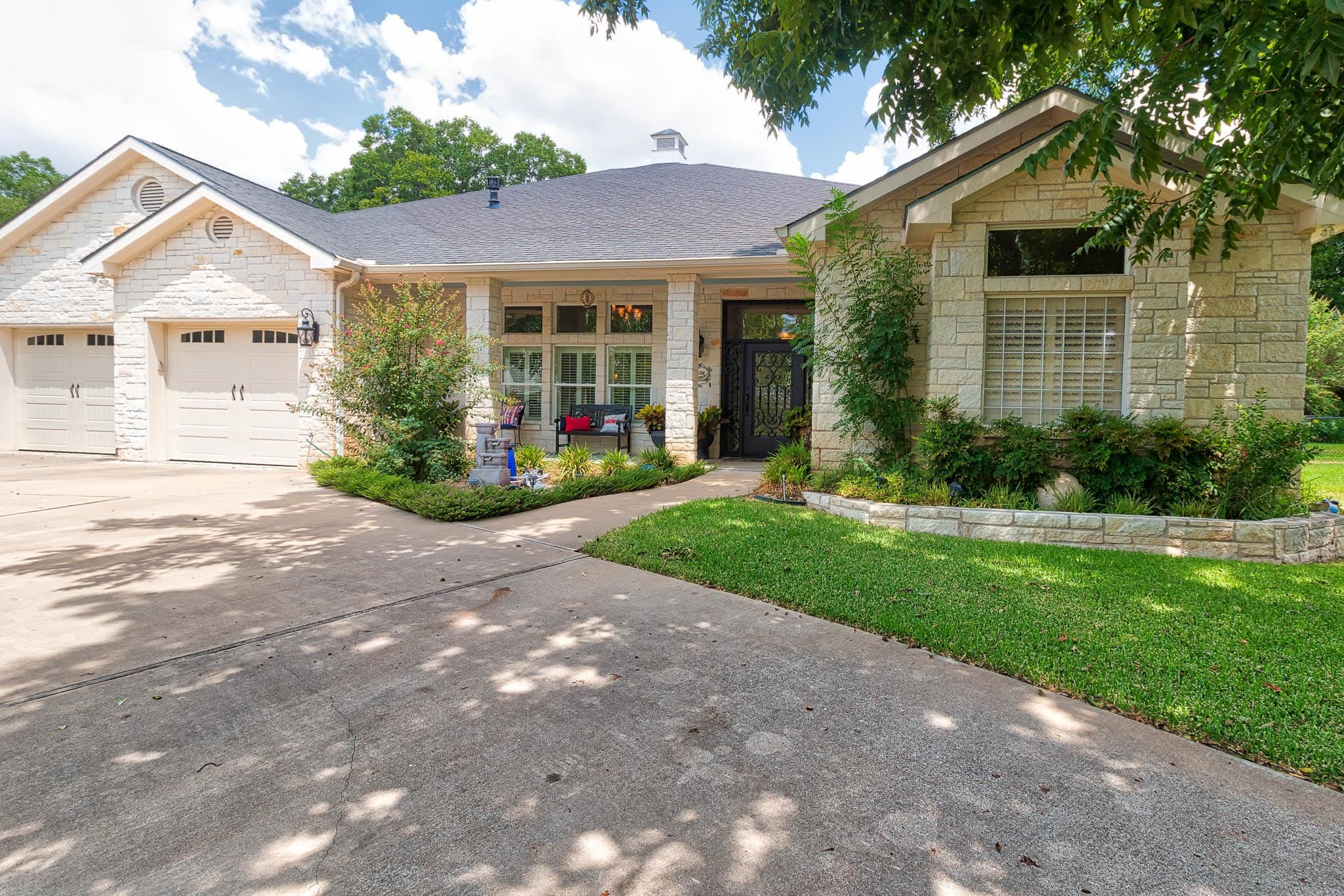 338 Colonial Street Meadowlakes TX 78654