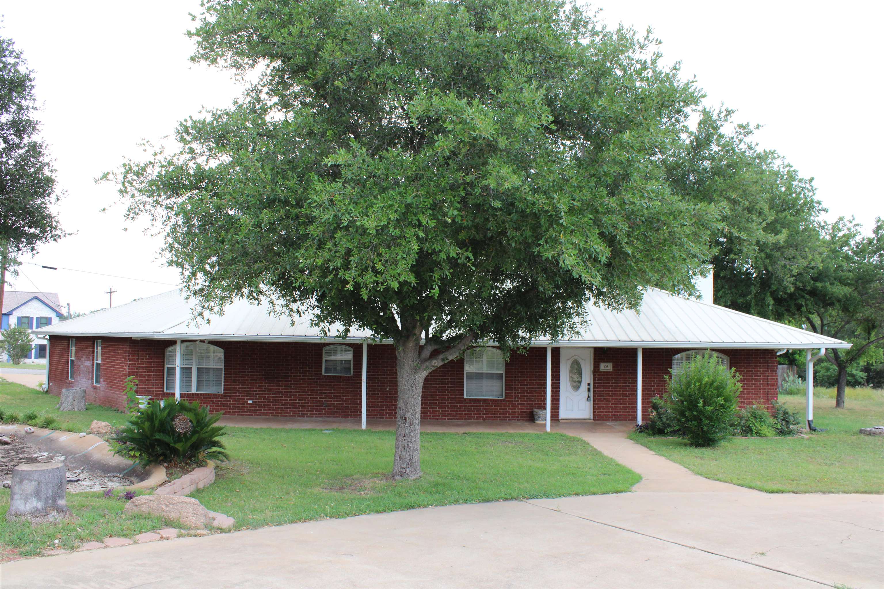 103 River Lake Drive Kingsland TX 78639