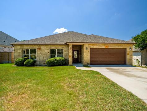 419 Spyglass Street Meadowlakes TX 78654