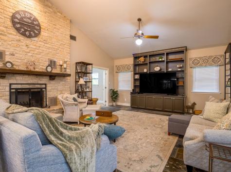 313 Meadowlakes Drive Meadowlakes TX 78654